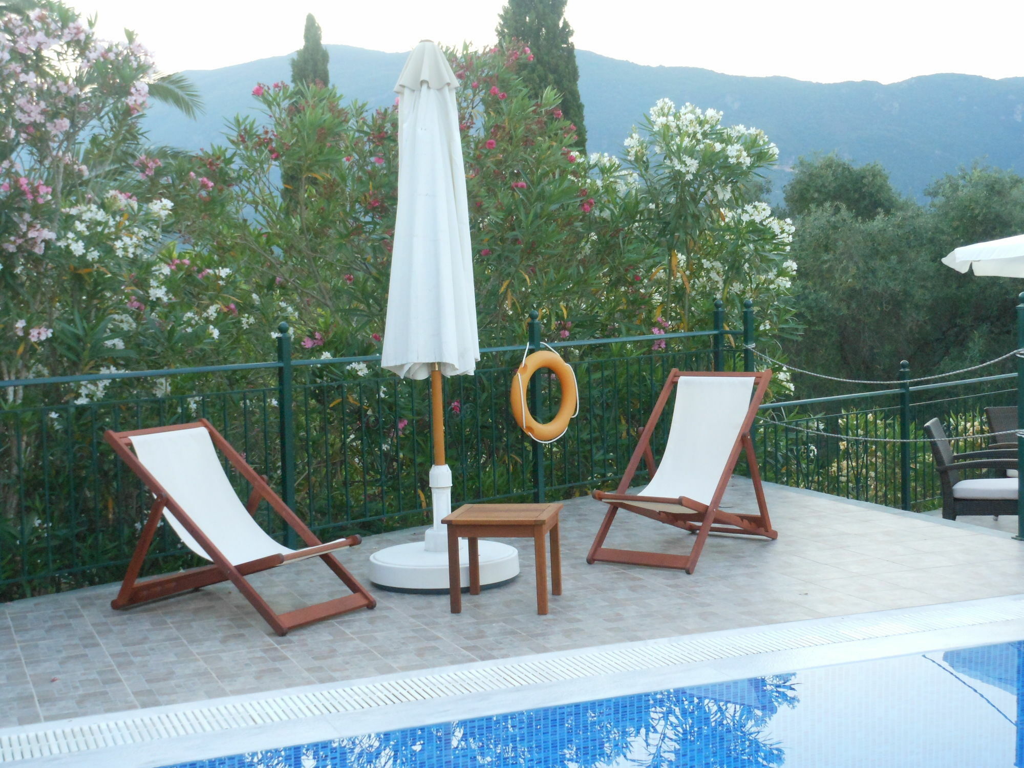 Ziogas Luxury Apartments Dassia  Exterior foto